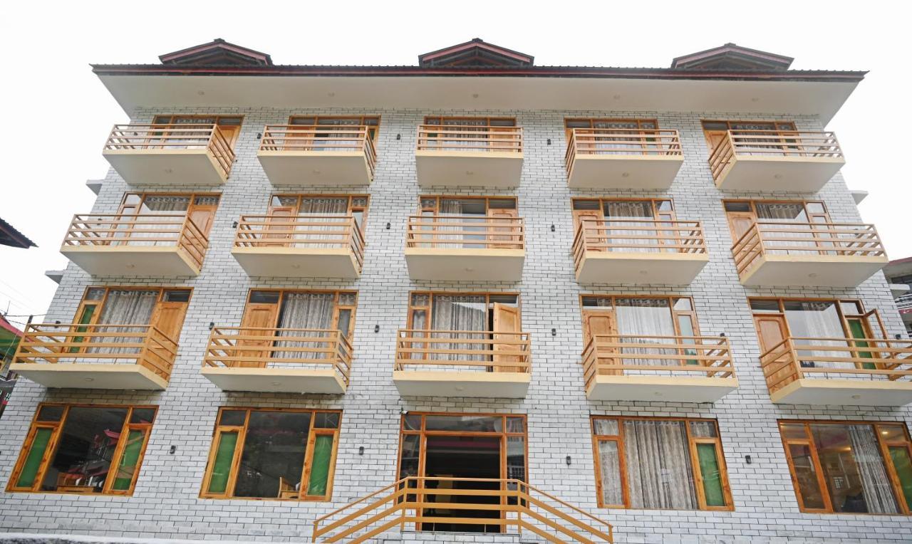 Treebo Trend Hotel Dev Mall Road Manāli Buitenkant foto