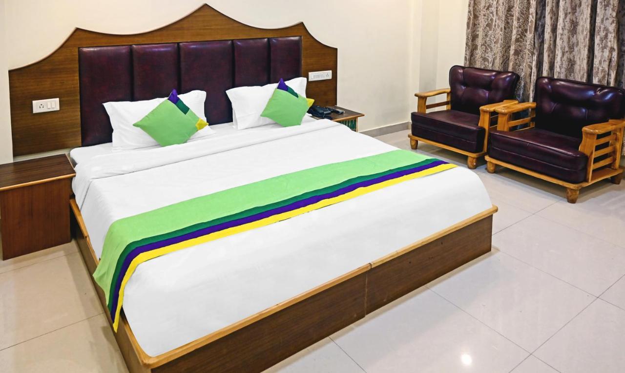 Treebo Trend Hotel Dev Mall Road Manāli Buitenkant foto